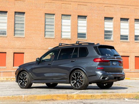 Used 2021 BMW X7 xDrive40i w/ M Sport Package AWD/4WD image 12