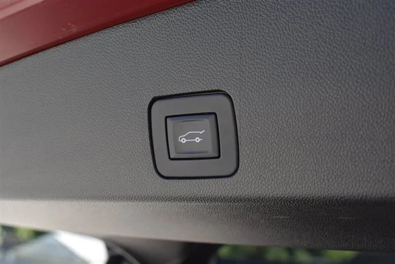 Used 2020 Buick Encore GX Essence w/ Experience Buick Package AWD/4WD image 31