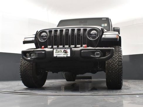 Used 2022 Jeep Wrangler Unlimited Rubicon w/ Xtreme Recon 35" Tire Package AWD/4WD image 18