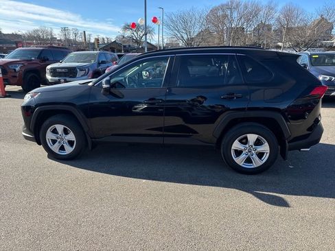 Used 2019 Toyota RAV4 XLE image 4
