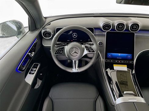 Certified 2025 Mercedes-Benz GLC 300 4MATIC image 18