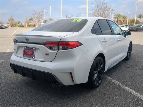 Certified 2024 Toyota Corolla SE image 4