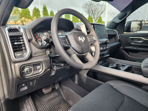 Used 2025 RAM 1500 Big Horn image 24