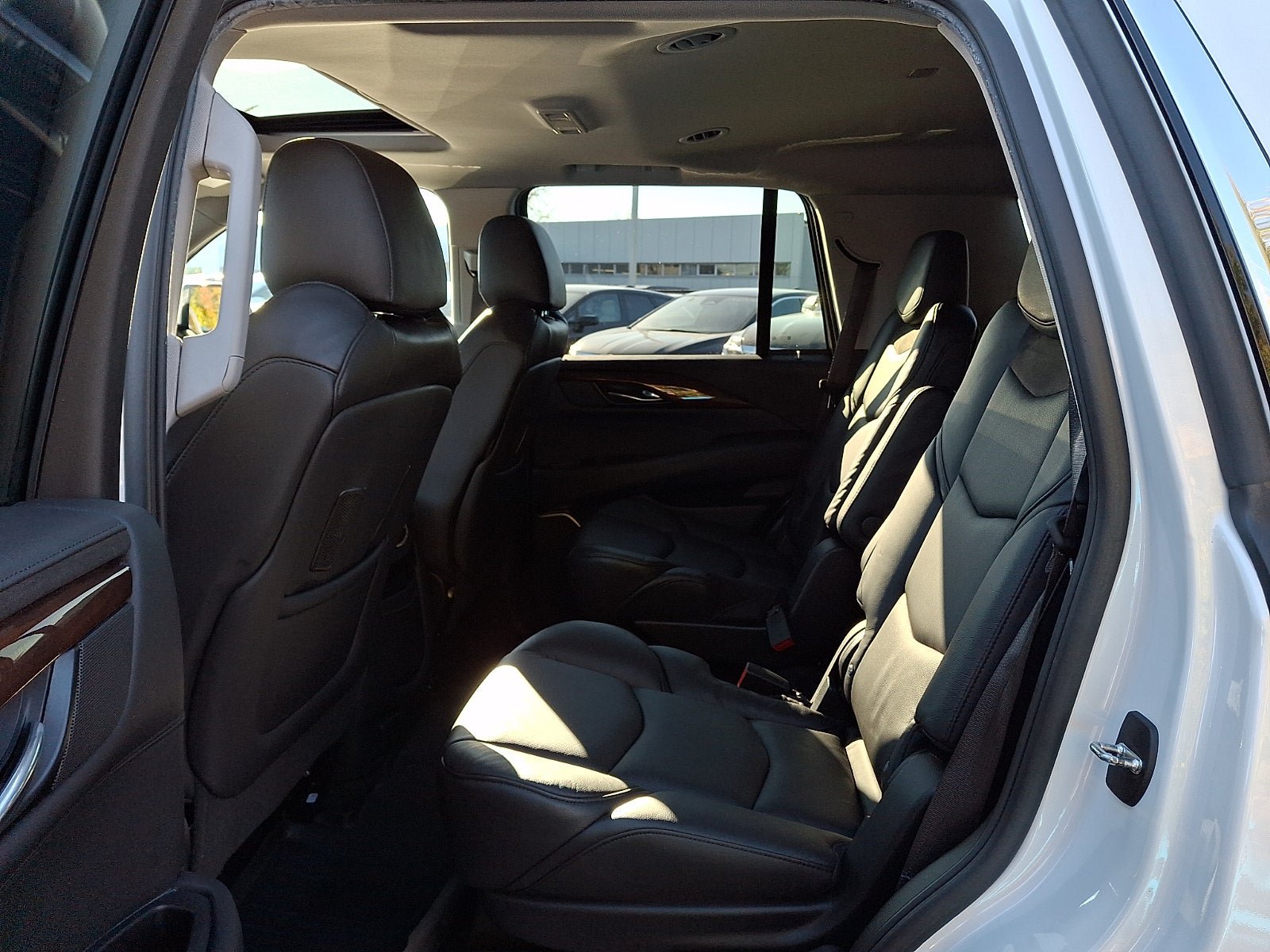 Used 2020 Cadillac Escalade Luxury AWD/4WD image 10