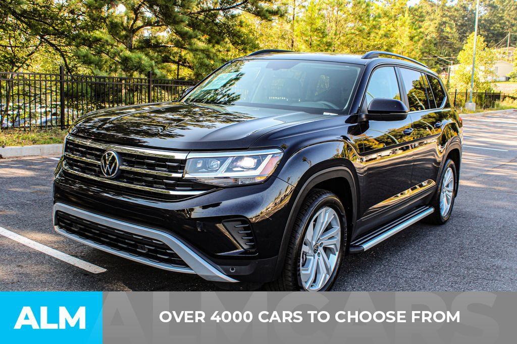 Used 2022 Volkswagen Atlas SE w/ Panoramic Sunroof Package FWD image 2