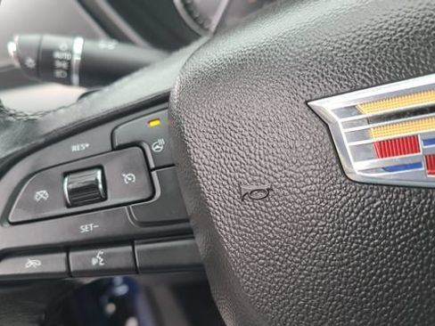 Used 2019 Cadillac XT4 Premium Luxury AWD/4WD image 17