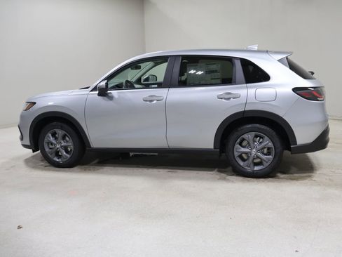 New 2026 Honda HR-V LX image 4