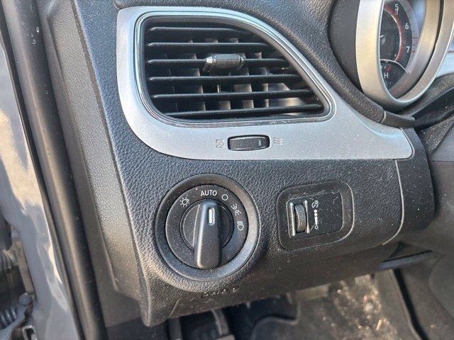 Used 2020 Dodge Journey SE w/ SE Popular Equipment Group FWD image 14