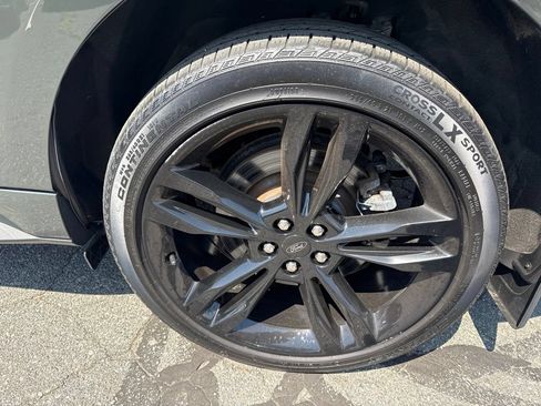 Used 2022 Ford Edge ST w/ Equipment Group 401A AWD/4WD image 12