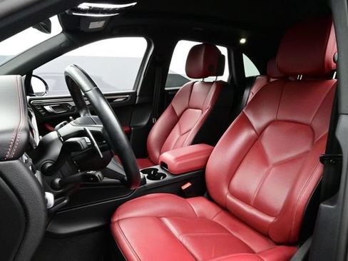 Certified 2023 Porsche Macan S AWD/4WD image 5