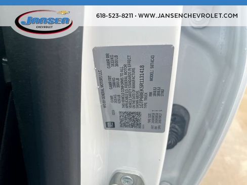 Used 2024 GMC Canyon Elevation image 33