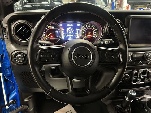 Used 2022 Jeep Wrangler Unlimited Sport image 19
