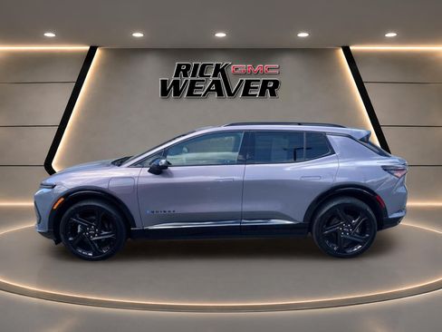 Used 2024 Chevrolet Equinox EV RS w/ LPO, All-Weather Mat Package AWD/4WD image 4