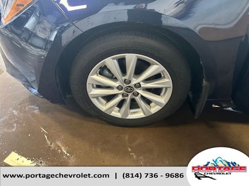 Used 2025 Toyota Corolla LE w/ LE Premium Package image 30