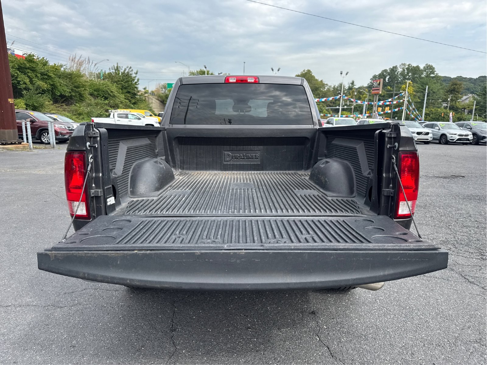 Used 2024 RAM 1500 Classic SLT AWD/4WD image 12