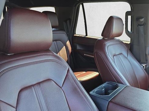 Used 2024 Ford Expedition Limited image 23