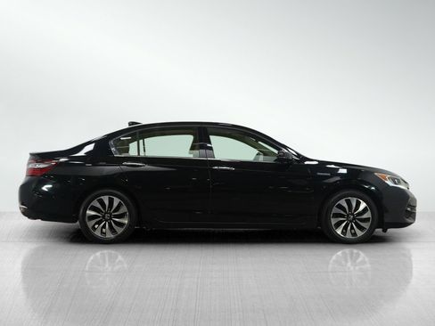 Used 2017 Honda Accord EX-L image 6