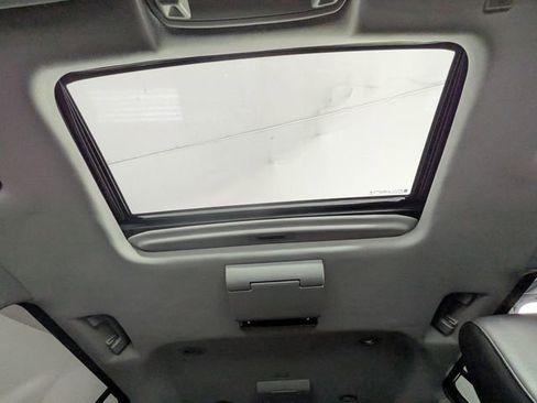 Used 2017 Cadillac Escalade ESV Premium Luxury image 7