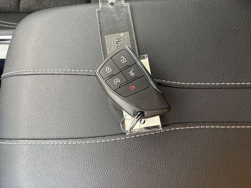 Certified 2025 Chevrolet Traverse LT image 34