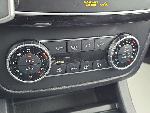 Used 2018 Mercedes-Benz GLS 450 4MATIC image 19