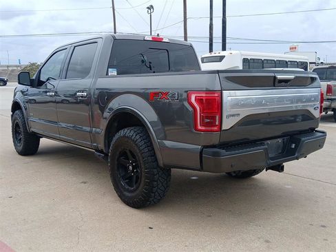 Used 2015 Ford F150 Platinum w/ Equipment Group 701A Luxury AWD/4WD image 12