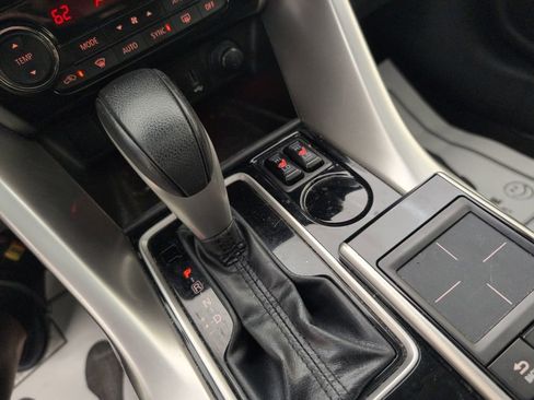 Used 2020 Mitsubishi Eclipse Cross SE image 33