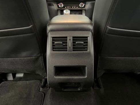 Used 2024 Mitsubishi Outlander SE image 23