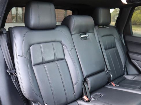 Used 2020 Land Rover Range Rover Sport HSE image 16