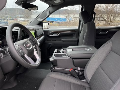 New 2026 GMC Sierra 1500 Elevation image 11