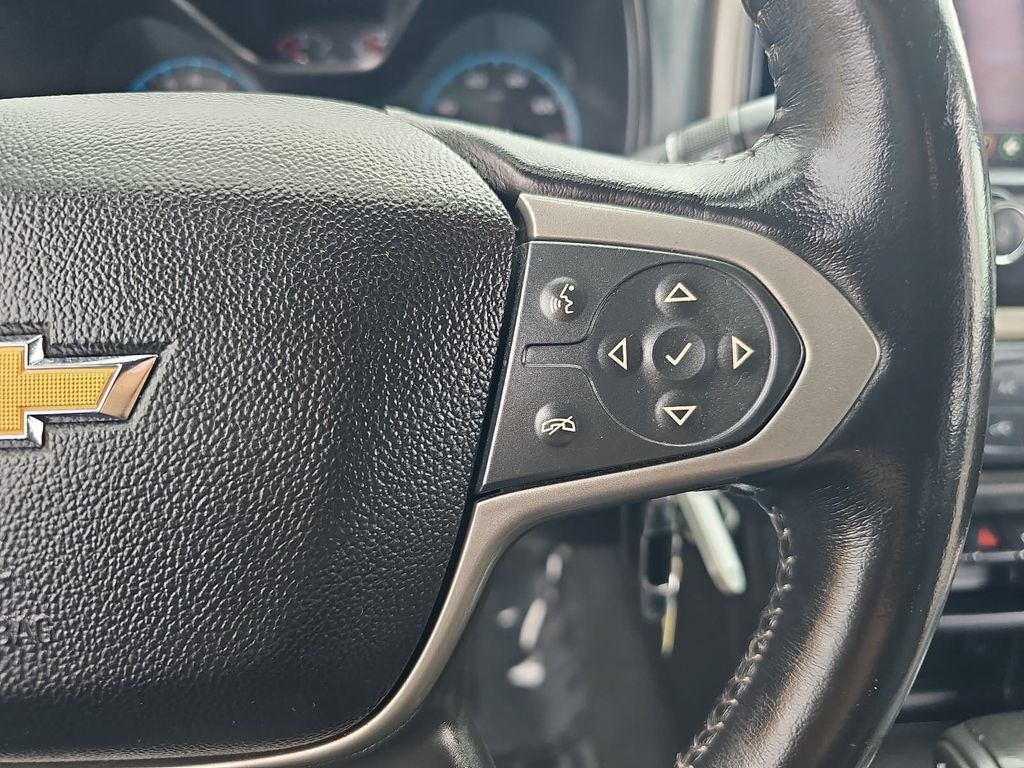 Used 2019 Chevrolet Colorado Z71 AWD/4WD image 17