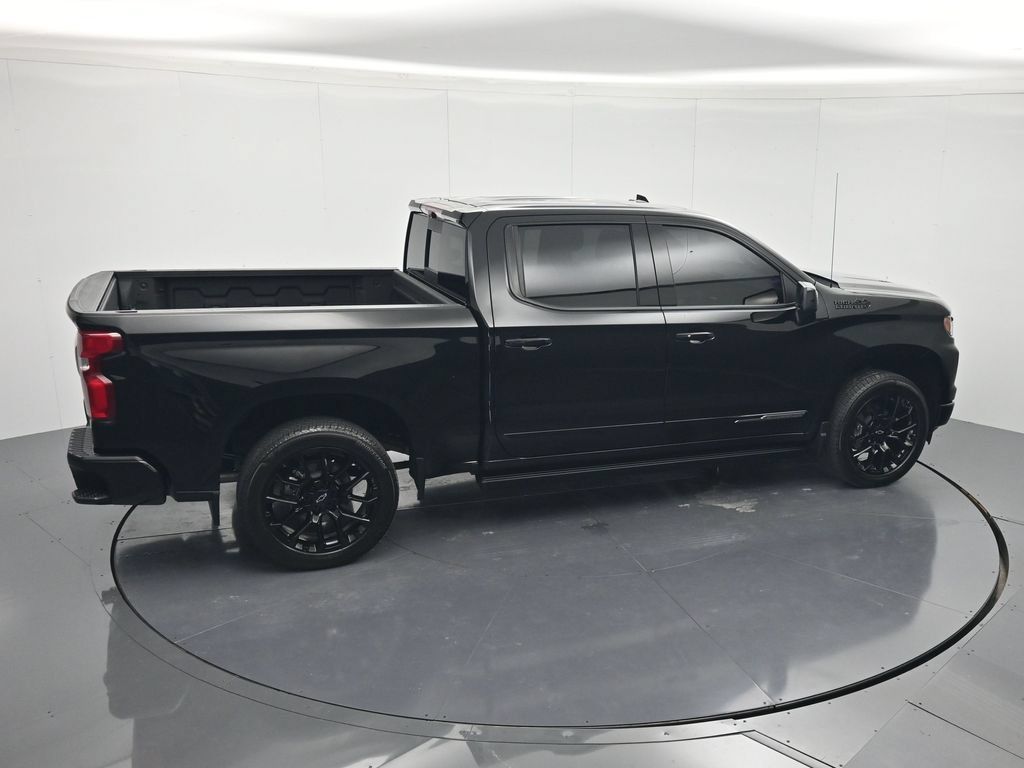 Used 2026 Chevrolet Silverado 1500 High Country w/ Midnight Edition AWD/4WD image 34