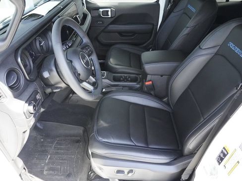 Used 2024 Jeep Wrangler Unlimited Rubicon 4xe AWD/4WD image 19