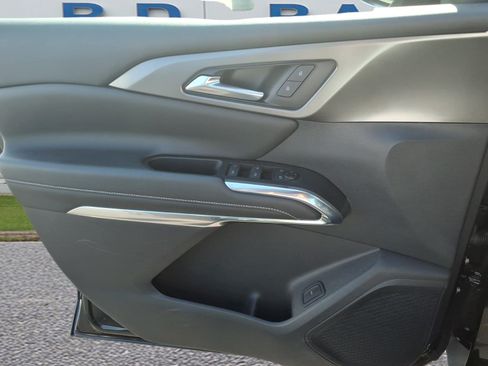 Used 2024 Chevrolet Traverse LT w/ Midnight/Sport Edition FWD image 14