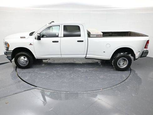 Used 2024 RAM 3500 Tradesman w/ Chrome Appearance Group image 45