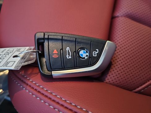 New 2026 BMW 330i Sedan w/ M Sport Package image 37