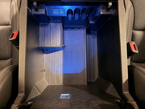 Used 2022 Toyota Tundra Limited w/ Power Package image 26