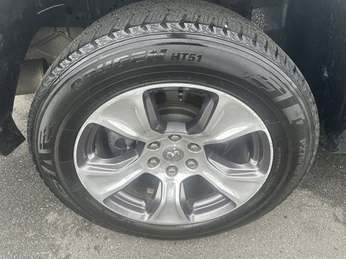 Used 2022 RAM 1500 Laramie AWD/4WD image 35