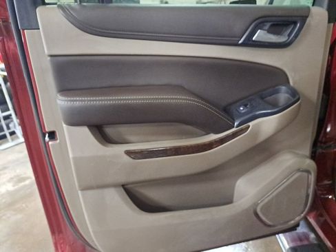 Used 2018 Chevrolet Suburban LT w/ LT Signature Package image 22