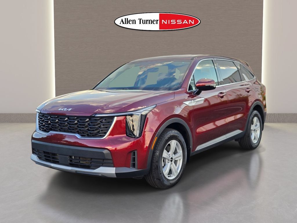 Used 2025 Kia Sorento LX FWD image 3