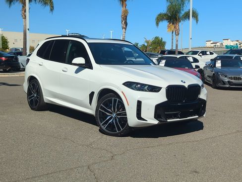 Certified 2024 BMW X5 xDrive40i w/ M Sport Package image 2