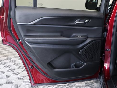 Used 2025 Jeep Grand Cherokee L Laredo w/ Luxury Tech Group I RWD image 35