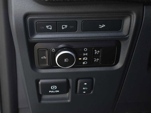 Used 2023 Ford F150 Lariat w/ Equipment Group 502A High image 33