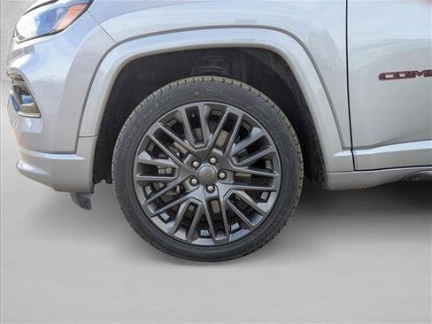 Used 2023 Jeep Compass Limited image 6