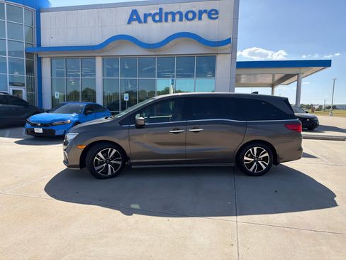 Used 2019 Honda Odyssey Elite image 1