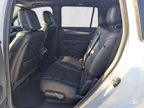 Certified 2022 Cadillac XT6 Luxury image 16