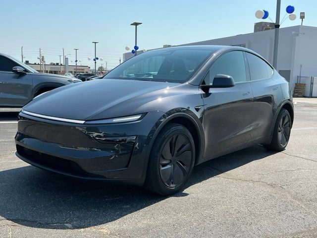 Used 2026 Tesla Model Y 2WD image 6