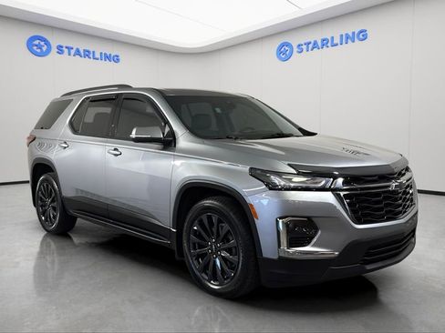 Used 2023 Chevrolet Traverse RS image 13