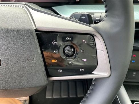 Certified 2025 Nissan Murano SL w/ Cargo Package AWD/4WD image 17