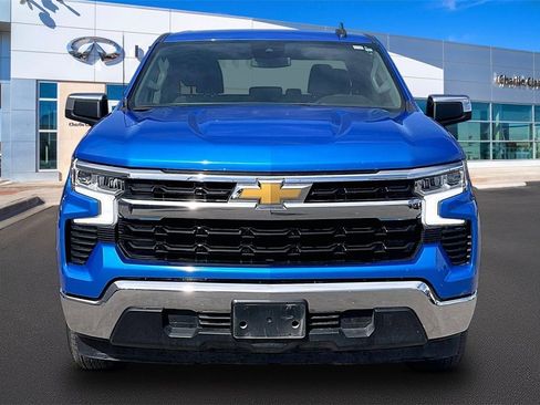 Used 2025 Chevrolet Silverado 1500 LT image 3