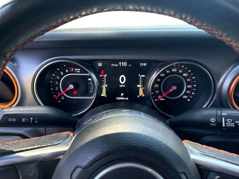 Used 2021 Jeep Gladiator Mojave AWD/4WD image 16